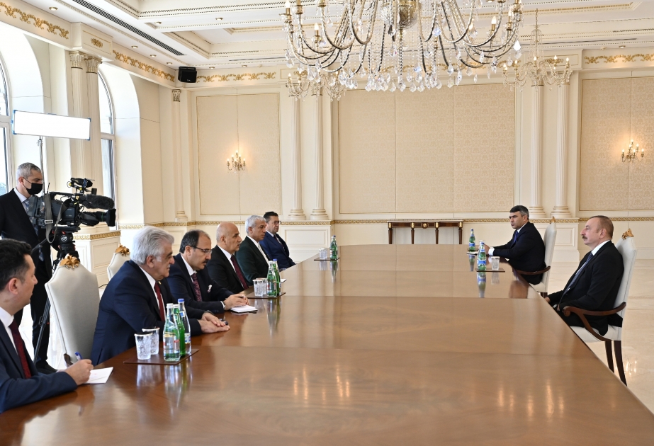 Prezident İlham Əliyev Türkiyənin kənd təsərrüfatı və meşəçilik nazirinin başçılıq etdiyi nümayəndə heyətini qəbul edib VİDEO