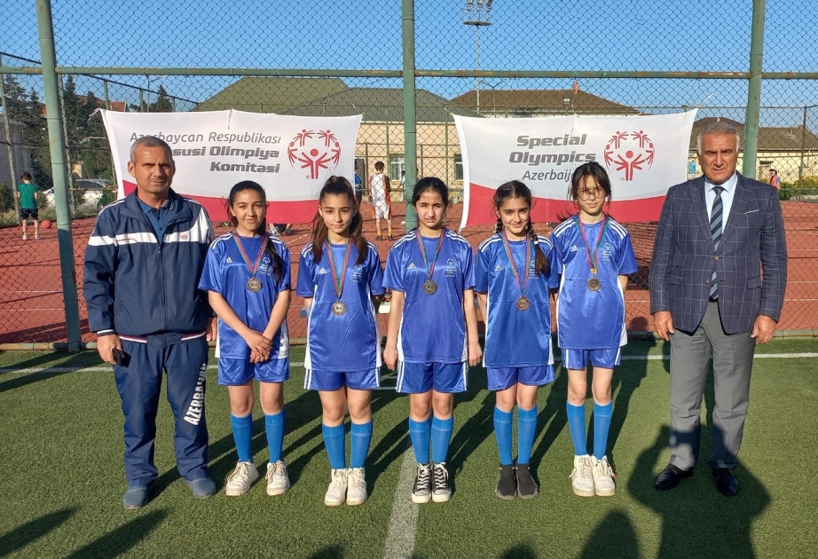 Xüsusi olimpiyaçı qızlar futbol üzrə seçmə yarışlarda iştirak ediblər