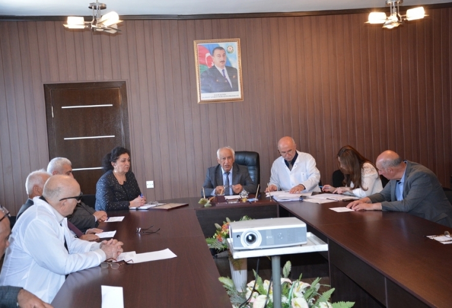 Radiasiya Problemləri İnstitutunun əməkdaşlarına fəxri fərmanlar təqdim olunub