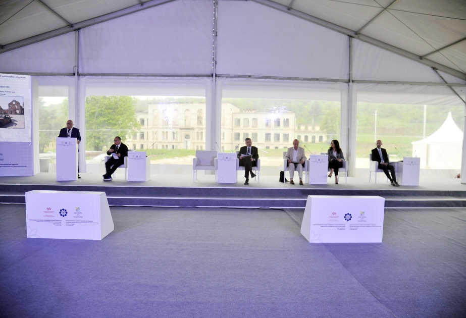 La tercera sesión plenaria de la conferencia internacional se celebró en Shusha