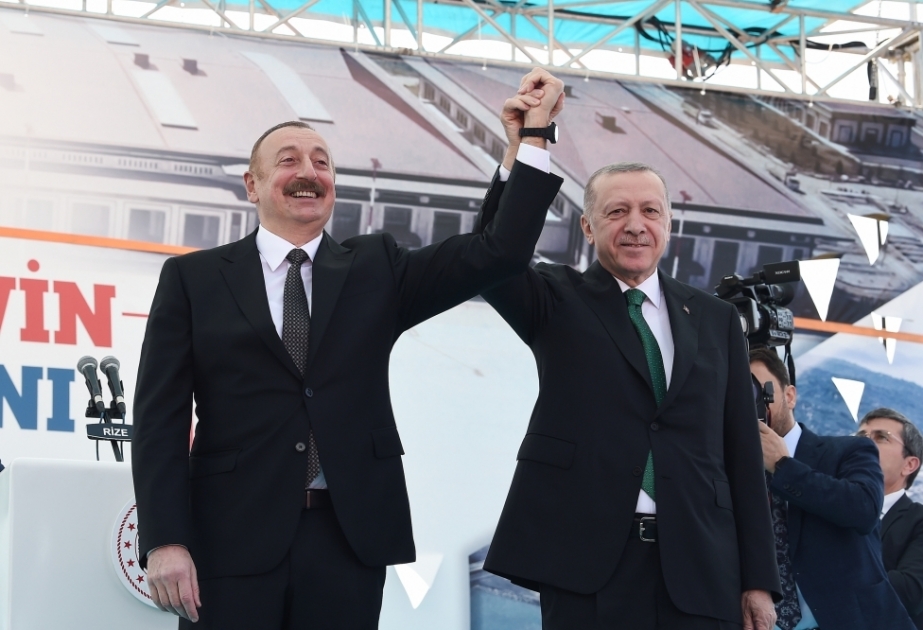 Azərbaycan və Türkiyənin inşa etdikləri yeni hava limanları Anadolu ilə Qafqaz arasında səma körpüsünü şaxələndirir