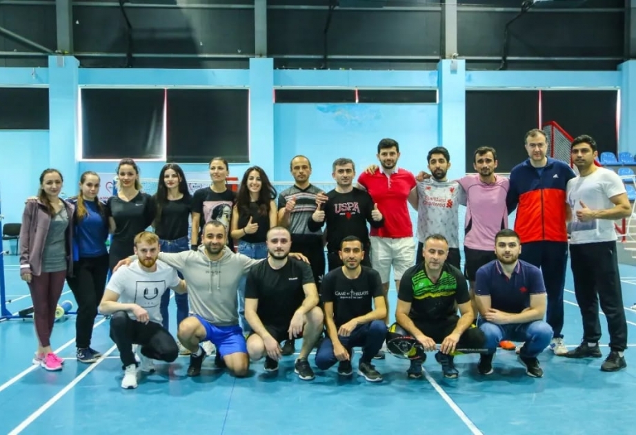 Müxtəlif bankların əməkdaşları arasında keçirilən həvəskar badminton yarışının qalibləri müəyyənləşib