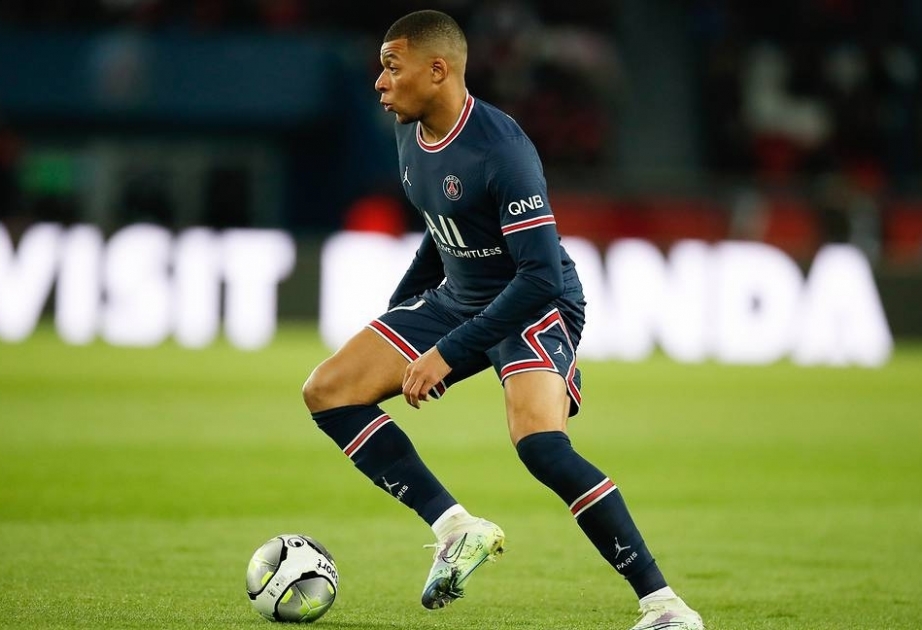 Kylian Mbappe extends contract with Paris Saint-Germain until 2025