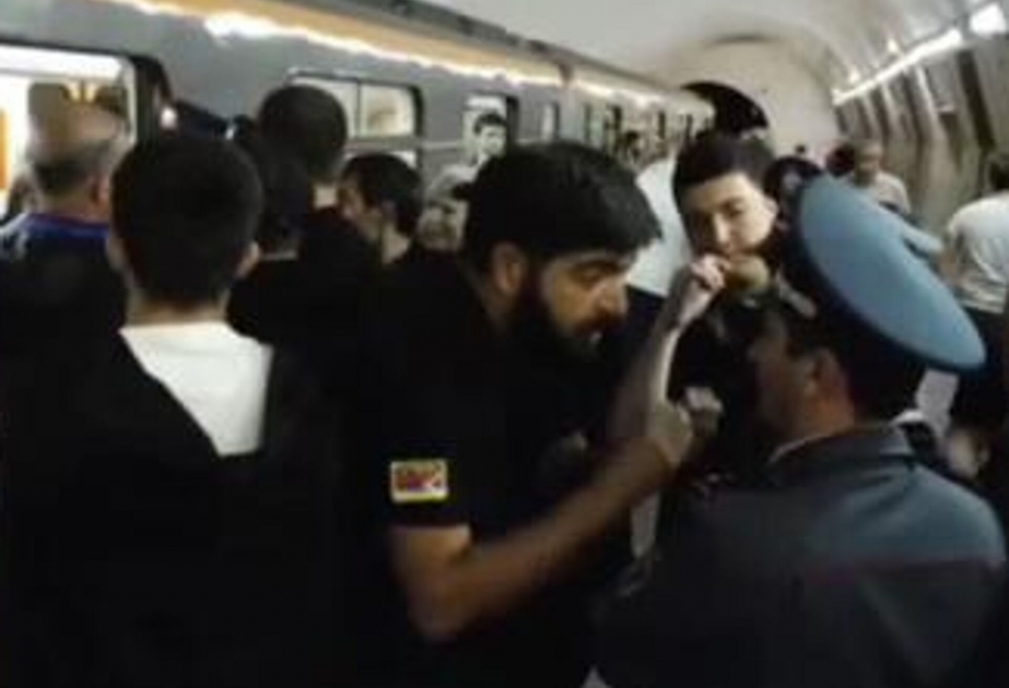 Ermənistan müxalifətinin tərəfdarları İrəvanda metronun hərəkətini bloklayıb