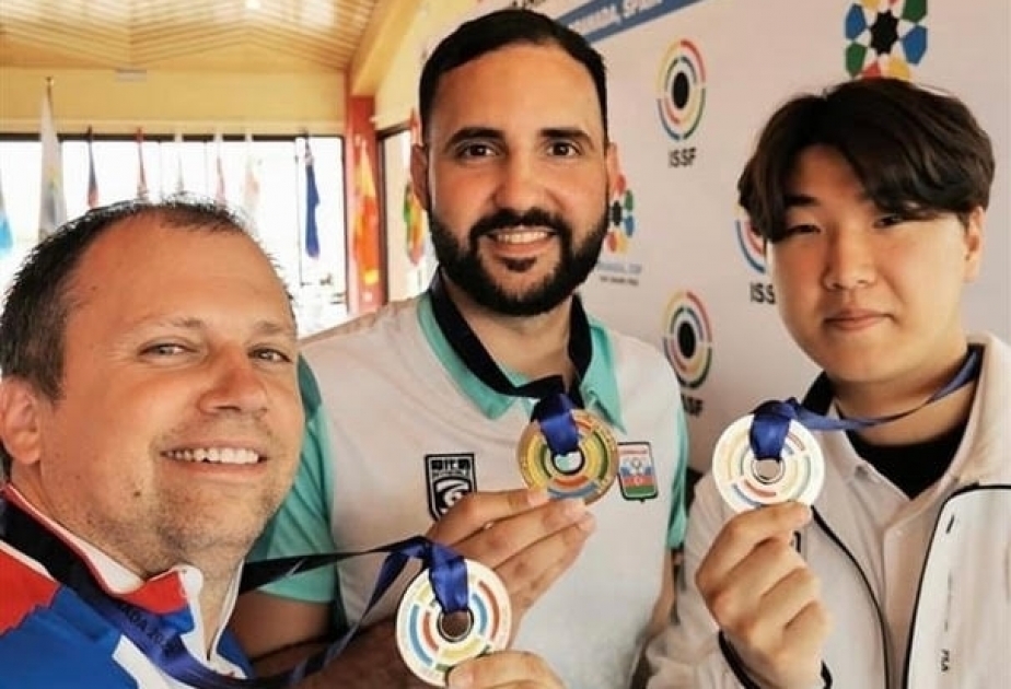 Le tireur azerbaïdjanais Rouslan Lounyov remporte la médaille d'or en Espagne