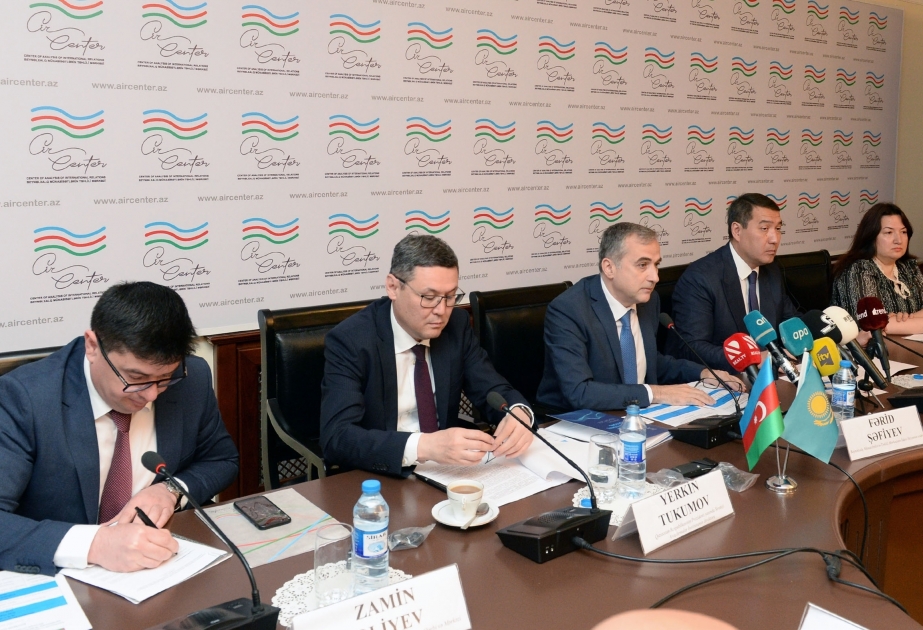 Baku hosts roundtable on 30th anniversary of Azerbaijan-Kazakhstan diplomatic relations