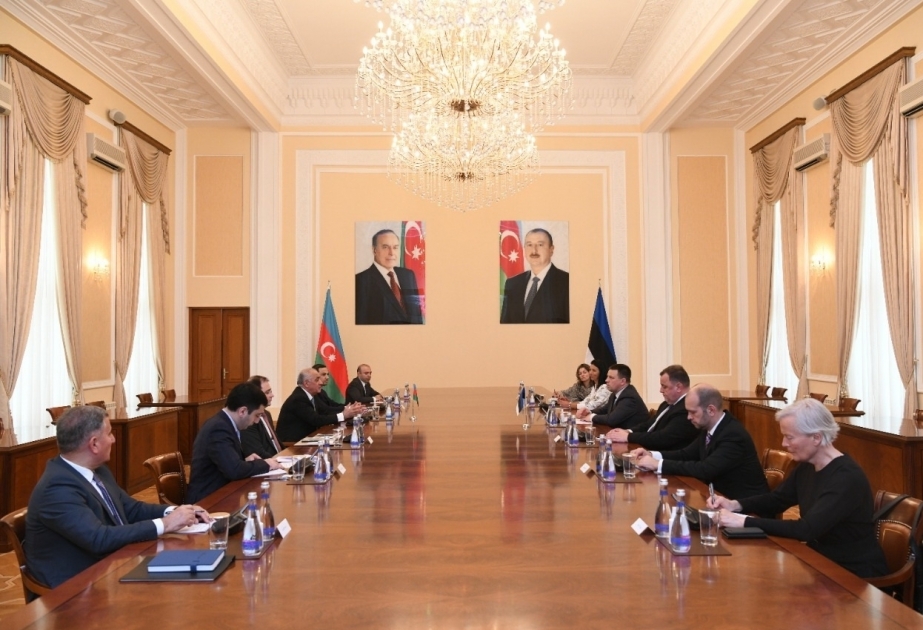 阿里·阿萨多夫总理会见爱沙尼亚议会议长尤里·拉塔斯