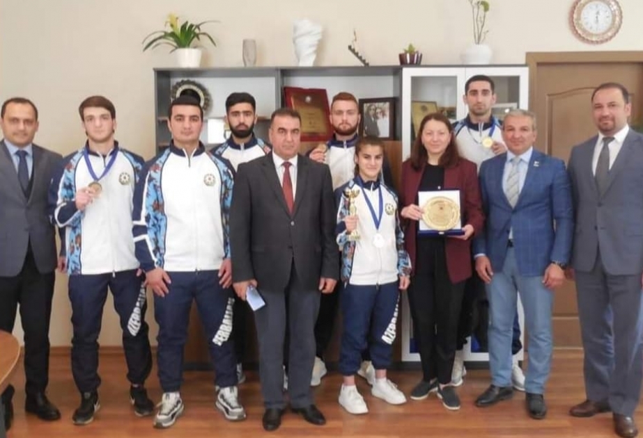 Gənclər və idman nazirinin müavini Avropa çempionatında uğurla çıxış edən komandamızın üzvləri ilə görüşüb