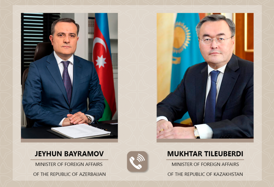 Azerbaijani, Kazakh FMs hold phone talk