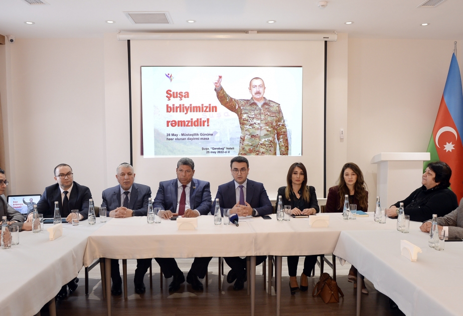 Şuşada “Şuşa birliyimizin rəmzidir” adlı dəyirmi masa təşkil olunub