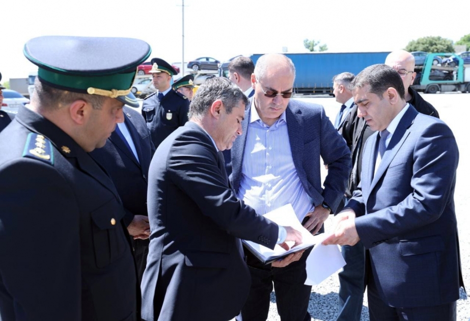 Dövlət Gömrük Komitəsinin sədri “Mazımqara” gömrük postunda mövcud vəziyyətlə tanış olub