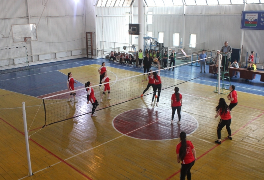 Mingəçevir Dövlət Universitetinin voleybol komandası Müstəqillik Gününə həsr edilən şəhər çempionatının qalibi olub