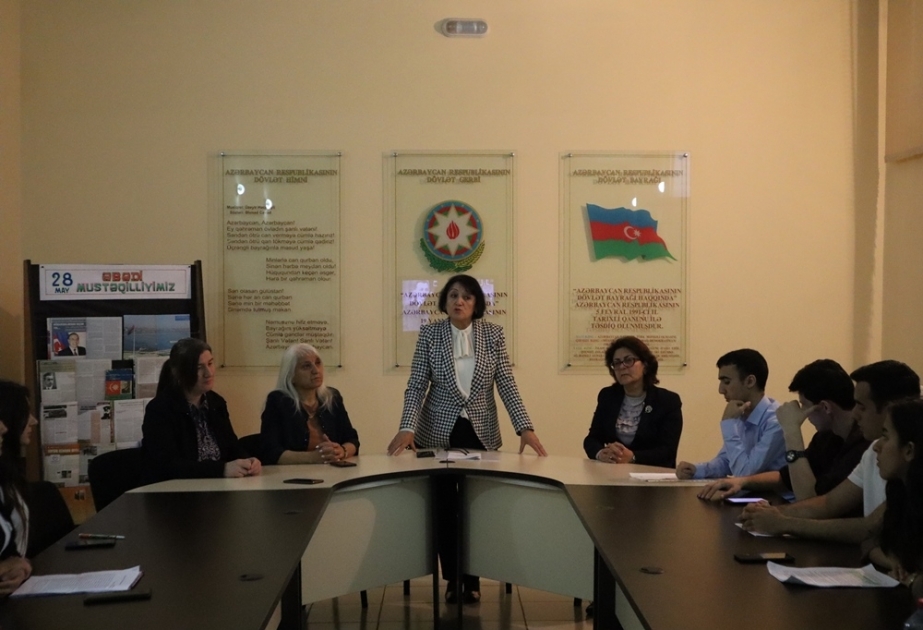 Mingəçevir Dövlət Universitetində Müstəqillik Gününə həsr edilmiş dəyirmi masa keçirilib