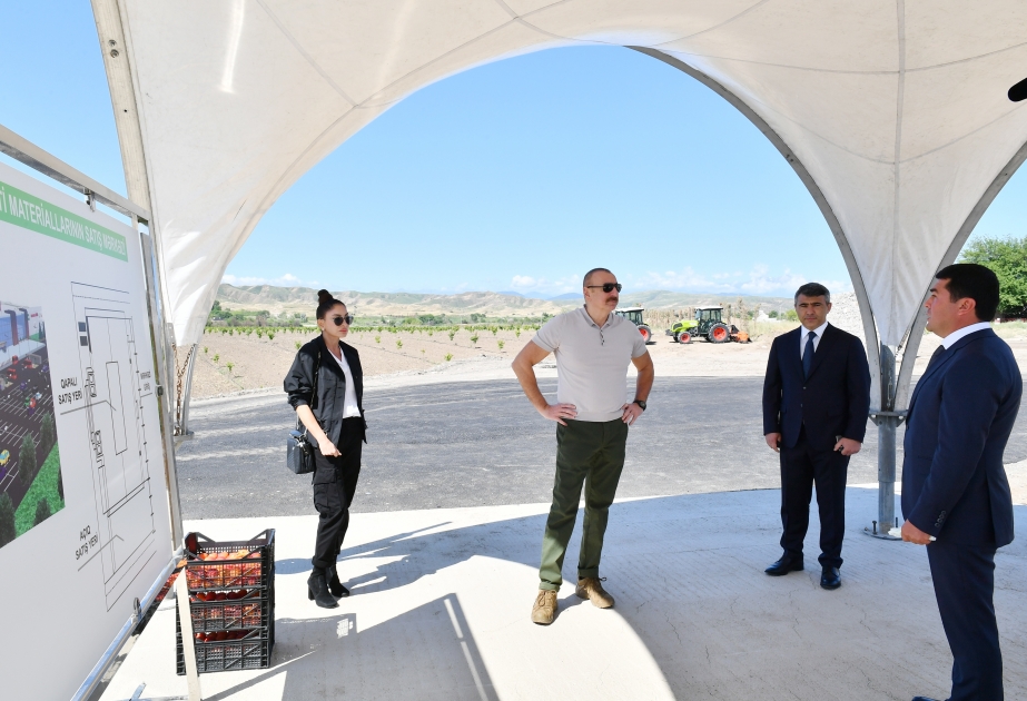 Präsident Ilham Aliyev und First Lady Mehriban Aliyeva lernen intensiven Obstgarten in Region Zangilan kennen VIDEO