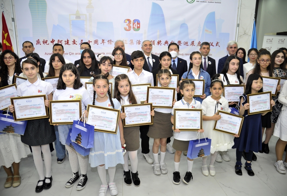Winners of painting contest organized by AZERTAC, Chinese embassy, Confucius Institute awarded