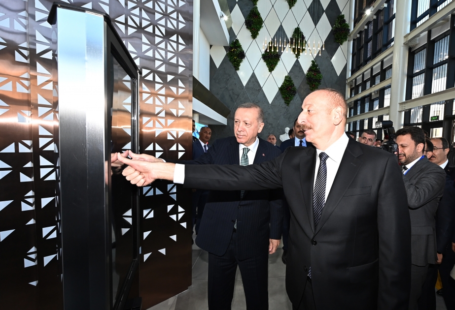 Präsidenten von Aserbaidschan und der Türkei weihen Bürgerservice “ASAN xidmət” Nr.7 und Wissenschaftszentrum “Bilim Bakı” ein VIDEO