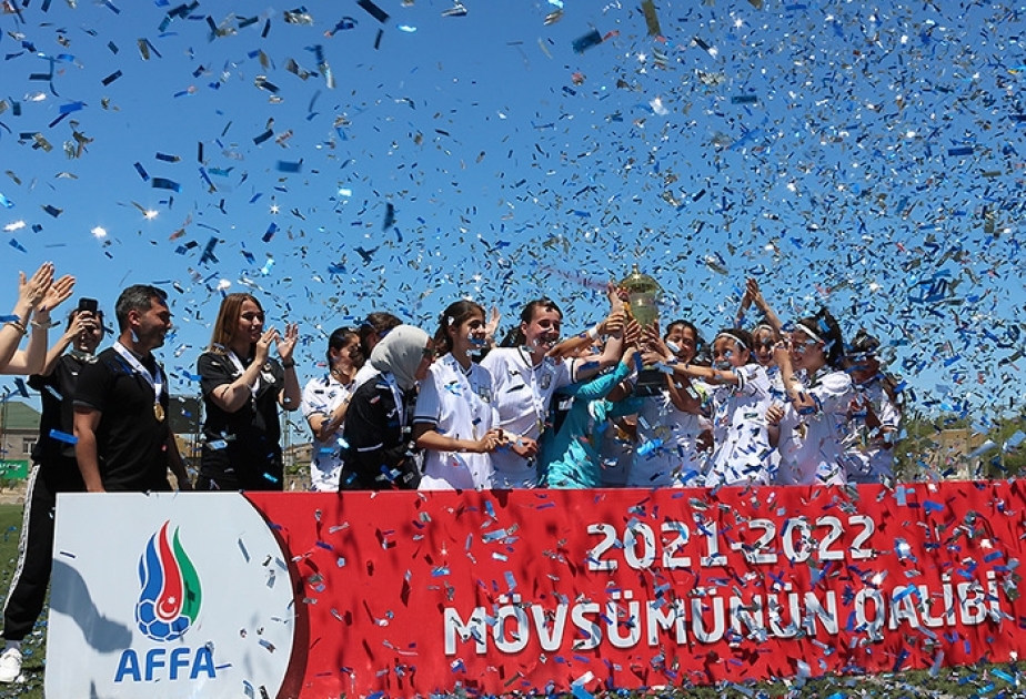 “Neftçi” komandası U-17 Qızlar Liqasının 2021/2022-ci il mövsümünün qalibi olub
