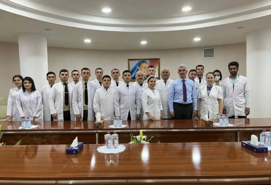 Rezidentlər üçün tiroid əməliyyatlarına dair seminar təşkil edilib