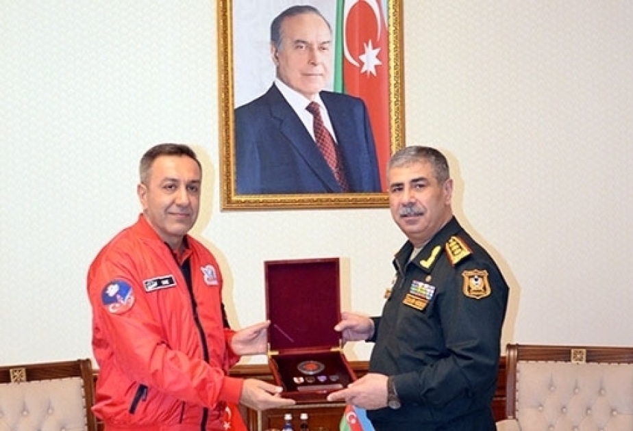 讨论阿塞拜疆-土耳其军事合作发展的前景