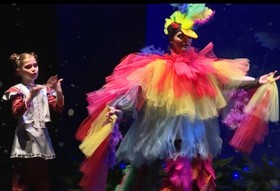 Musiqili Teatr balaca tamaşaçılarını “Qırmızı papaq və Redmuzi” ilə sevindirib