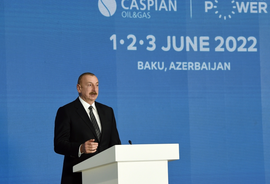 الرئيس إلهام علييف: أذربيجان حققت مشاريع تصدير النفط والغاز في بيئة سياسية معقدة للغاية