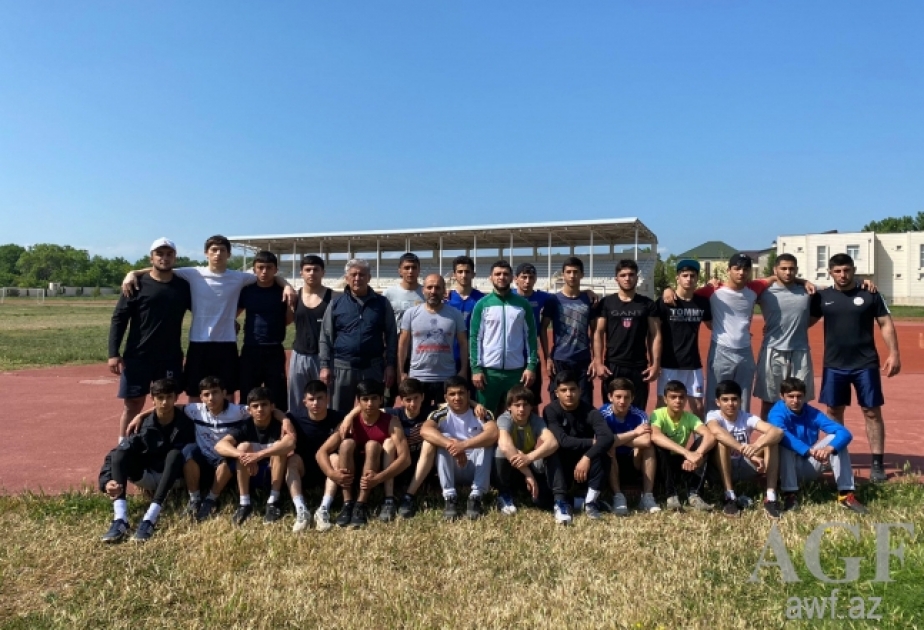 Güləşçilərimiz U-17 Avropa çempionatına hazırlığı davam etdirirlər