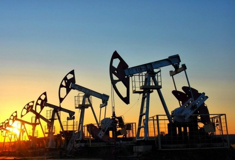Баррель азербайджанской нефти продается дороже 125 долларов