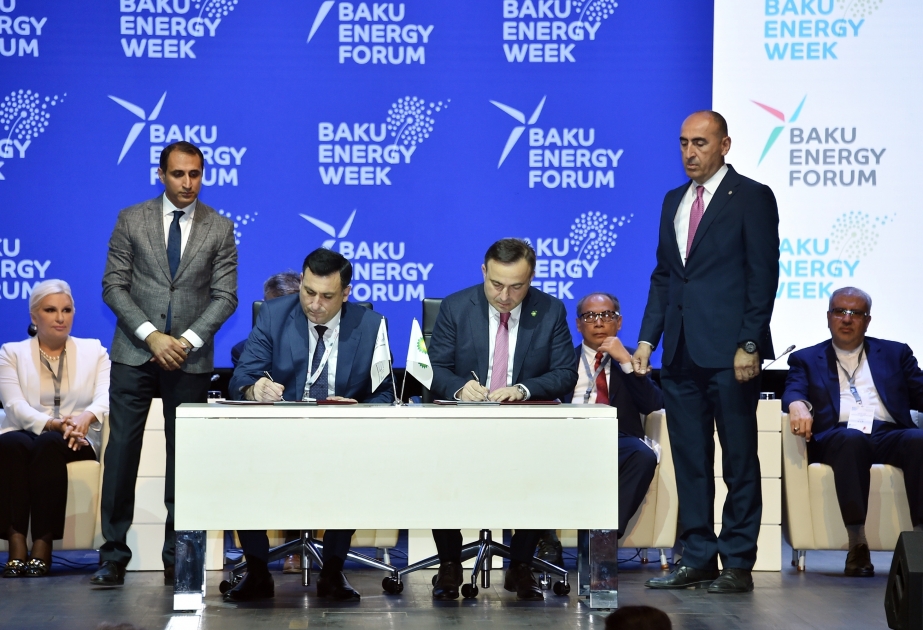 La société BP et l’Université nationale de pétrole et d’industrie d’Azerbaïdjan signent un accord-cadre