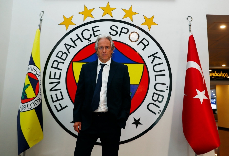 Türkiyənin “Fənərbağça” komandası portuqaliyalı baş məşqçisi ilə müqavilə imzalayıb