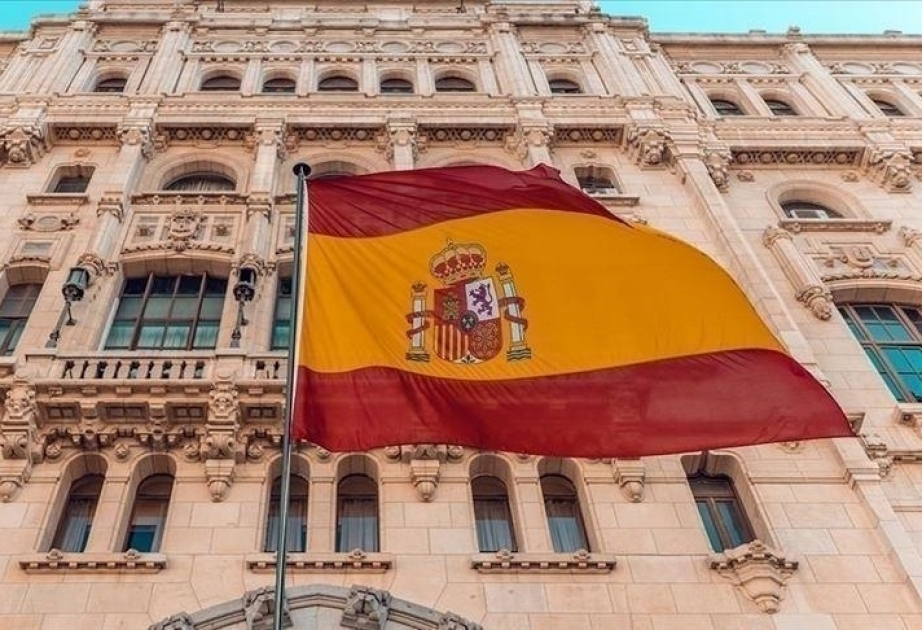 El paro en España baja de los tres millones por primera vez desde 2008