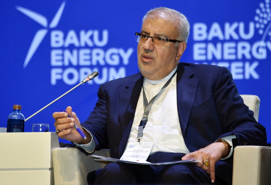 وزير النفط الإيراني: سينقل 1.5 مليار متر مكعب من الغاز التركماني سنويا الى أذربيجان عبر ايران