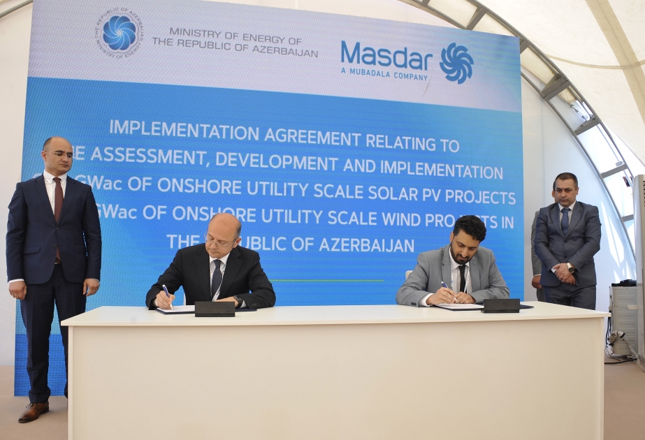 El Ministerio de Energía de Azerbaiyán y Masdar de los Emiratos Árabes Unidos firman acuerdos de implementación de proyectos de energía eólica y solar de 4 GW en tierra y en el mar