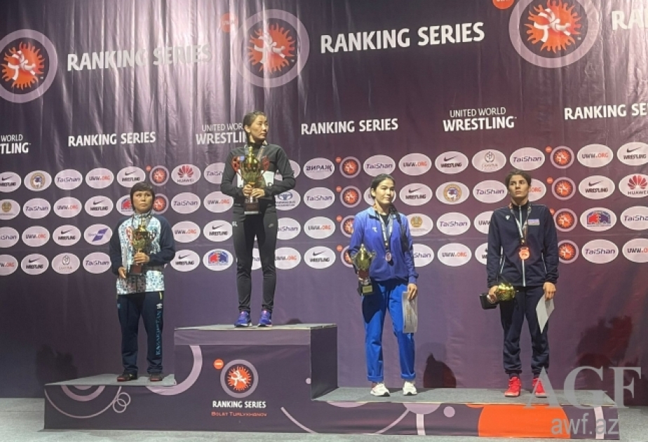 Qadın güləşi üzrə Azərbaycan millisinin üzvləri Qazaxıstandan dörd medalla qayıdırlar