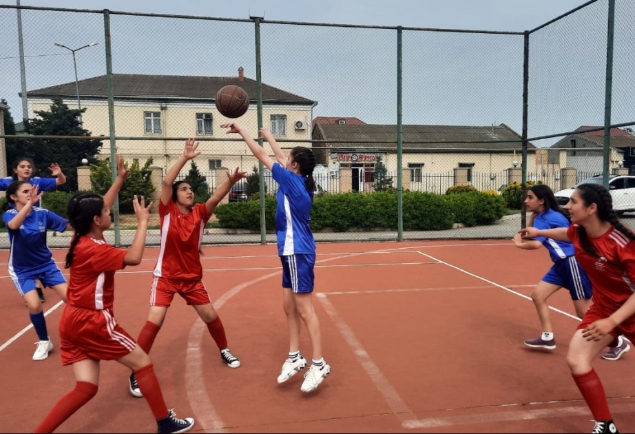 Xüsusi olimpiyaçı qızlar arasında basketbol yarışları keçirilib