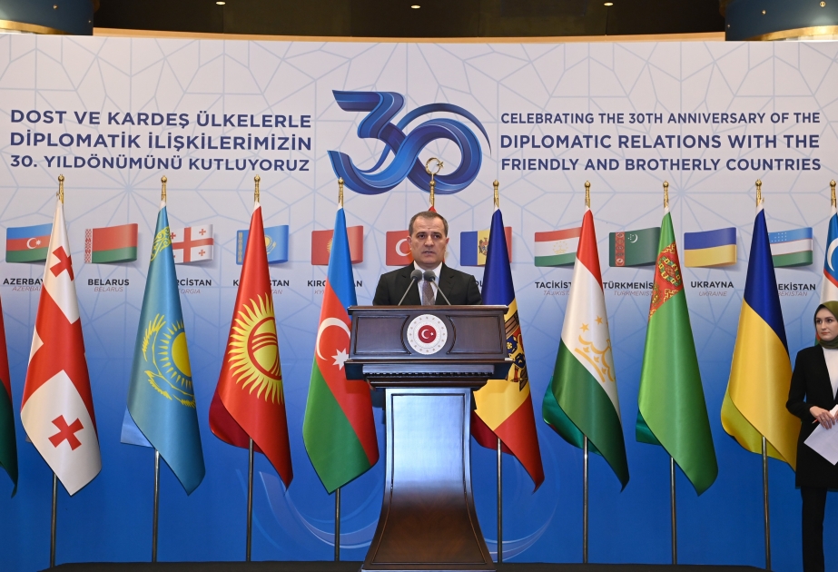 Türkiyənin qardaş və dost ölkələrlə diplomatik münasibətlərinin qurulmasının otuzuncu ildönümünə həsr olunan rəsmi qəbul keçirilib VİDEO