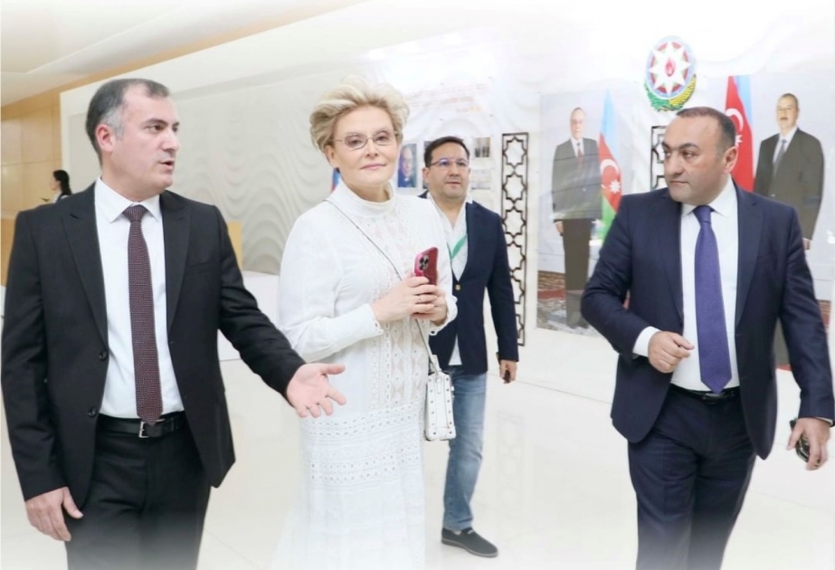 Rusiyalı professor Yelena Malışeva Azərbaycanın səhiyyə müəssisələri ilə tanış olub