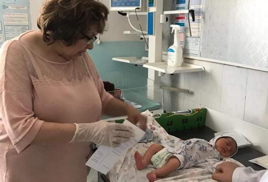 Doğuşayardım müəssisələrinin neonatal şöbələrində olan tibbi personal üçün təlimlər davam etdirilir