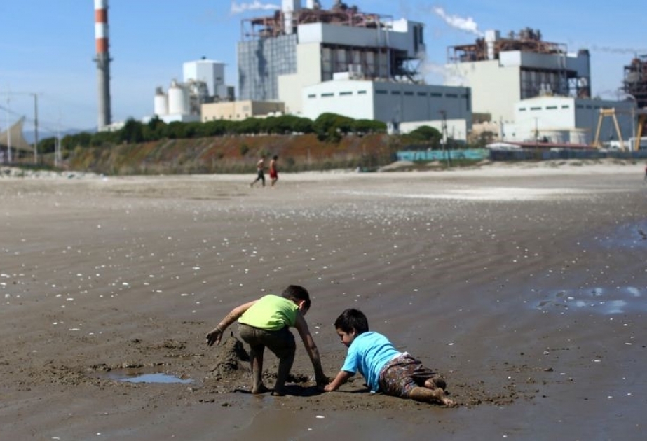 Aufgrund der hohen Schadstoffbelastung in Chile erleiden dutzende Kinder Vergiftung