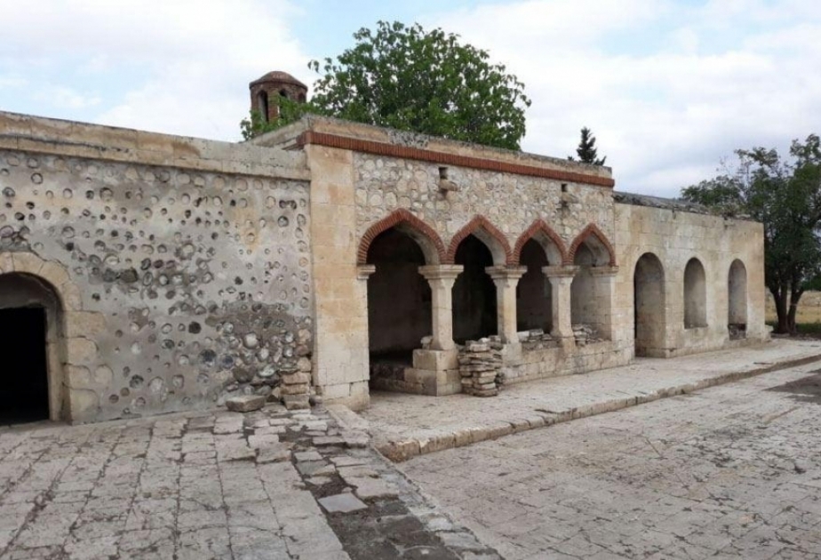 Cementerio de Imaret - donde fueron enterrados muchos representantes de la dinastía de los khans de Karabaj