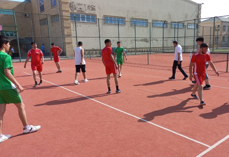 Xüsusi olimpiyaçı oğlanlar arasında basketbol yarışı keçirilib