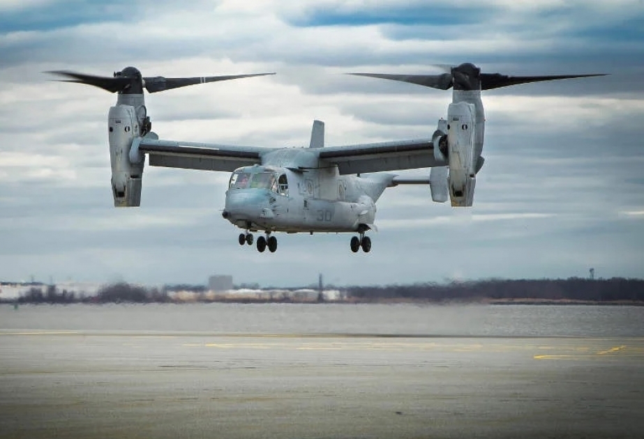 Aircraft carrying 5 Marines crashes in California desert