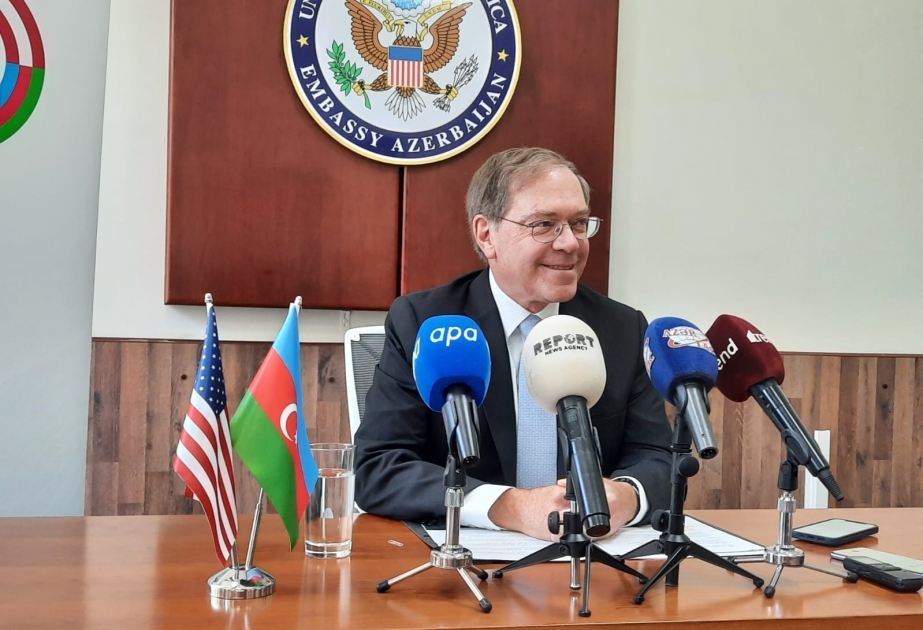 السفير الأمريكي: نشيد بمكافحة أذربيجان الإرهاب