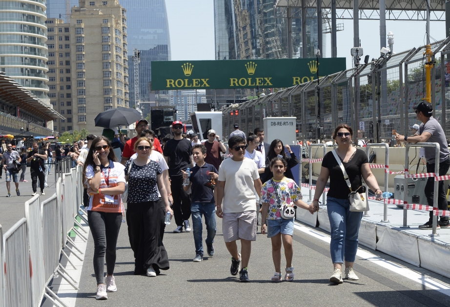 Formula 1 Azərbaycan Qran-Prisi: Pit zolağı gəzintisindən azarkeşlər xoş təəssüratlarla ayrılıblar