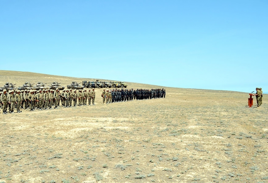 Azərbaycan Ordusunda döyüş atışlı intensiv taktiki təlimlər keçirilir VİDEO