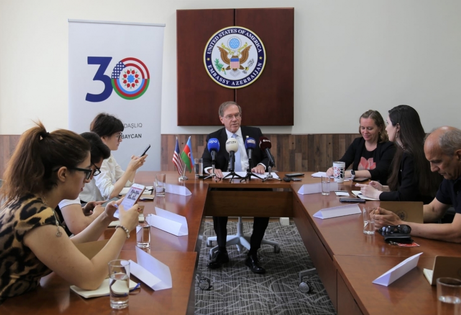 Botschafter: Vereinigte Staaten unterstützen Initiativen zur Normalisierung der Situation zwischen Aserbaidschan und Armenien
