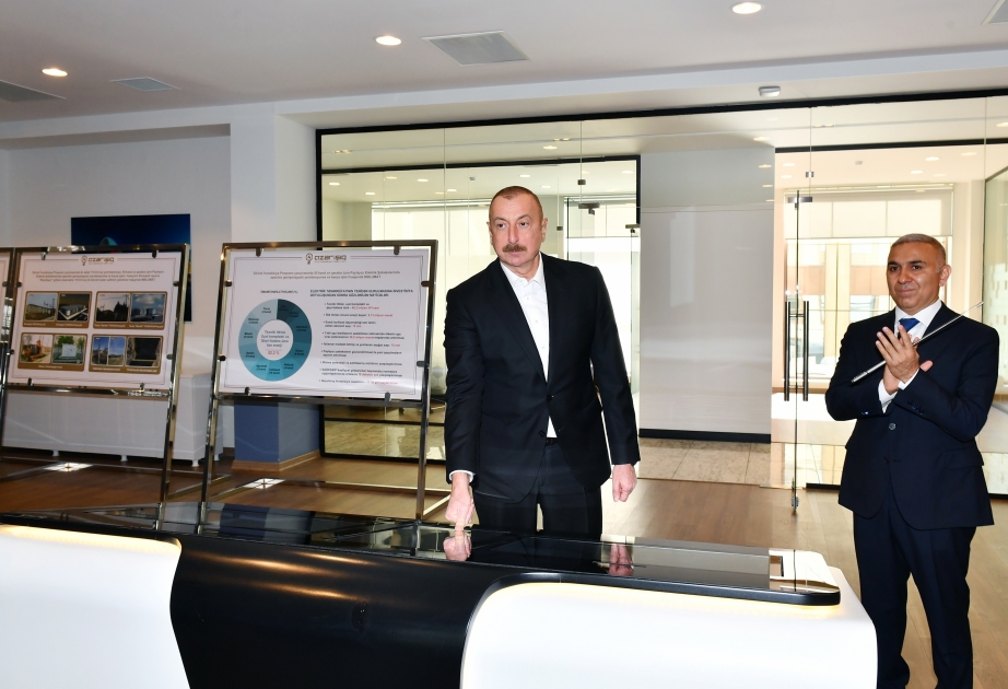 Ilham Aliyev inaugure une nouvelle sous-station électrique et le Centre de gestion général des réseaux numériques à Bakou VIDEO