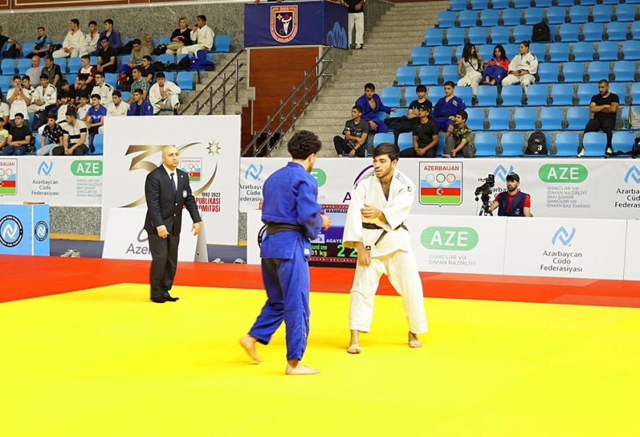 Bakı şəhər çempionatının sonuncu yarış gününün görüşləri keçirilir