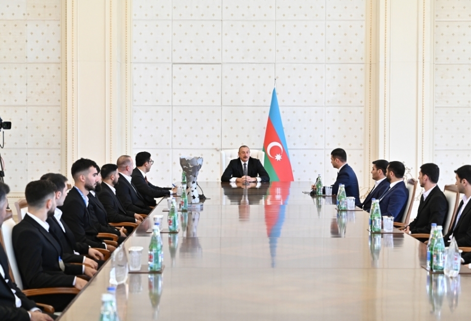 Ilham Aliyev felicita a la selección de minifútbol de Azerbaiyán : “Es una victoria histórica”