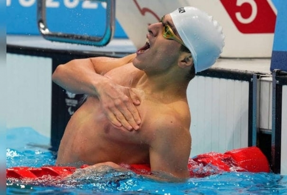 Азербайджанский парапловец Вели Исрафилов стал чемпионом мира