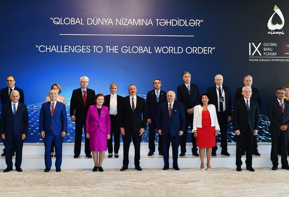 9. Globales Baku Forum zum Thema “Bedrohungen der Weltordnung“ begonnen  Präsident Ilham Aliyev hält eine Rede bei der Eröffnungsveranstaltung des Forums VIDEO